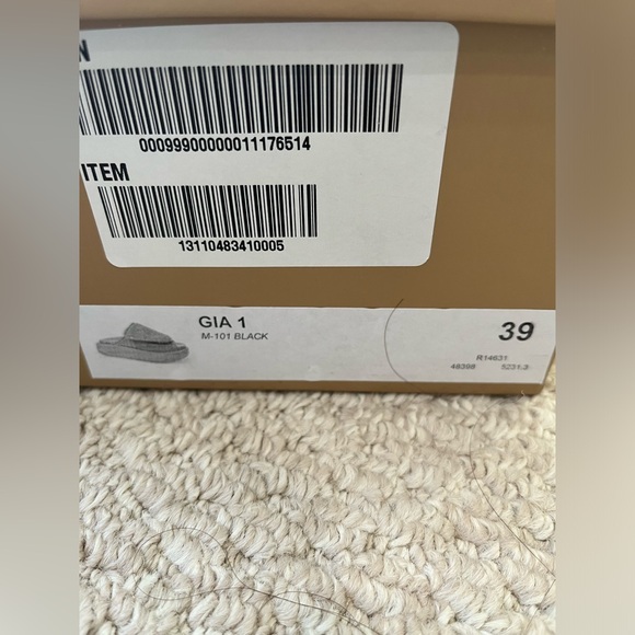 Gia Borghini Scuba Slides in Black Size 39 (U.S. 8.5-9) - Picture 8 of 9